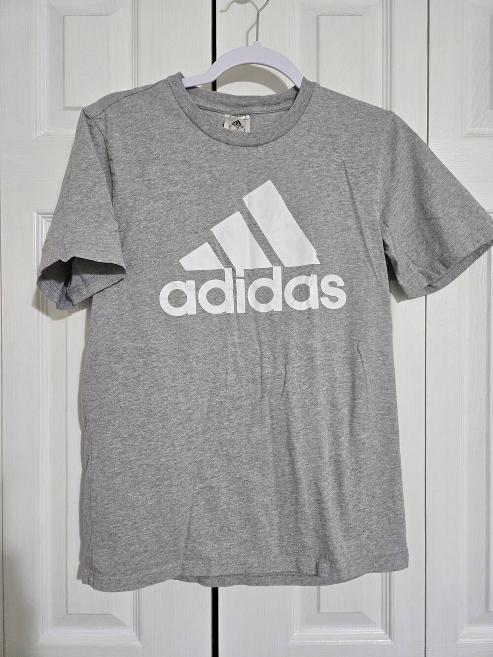 Adidas small men's gray tshirt